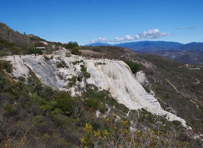 Ein großer Wasserfall in Hierve el Aqua