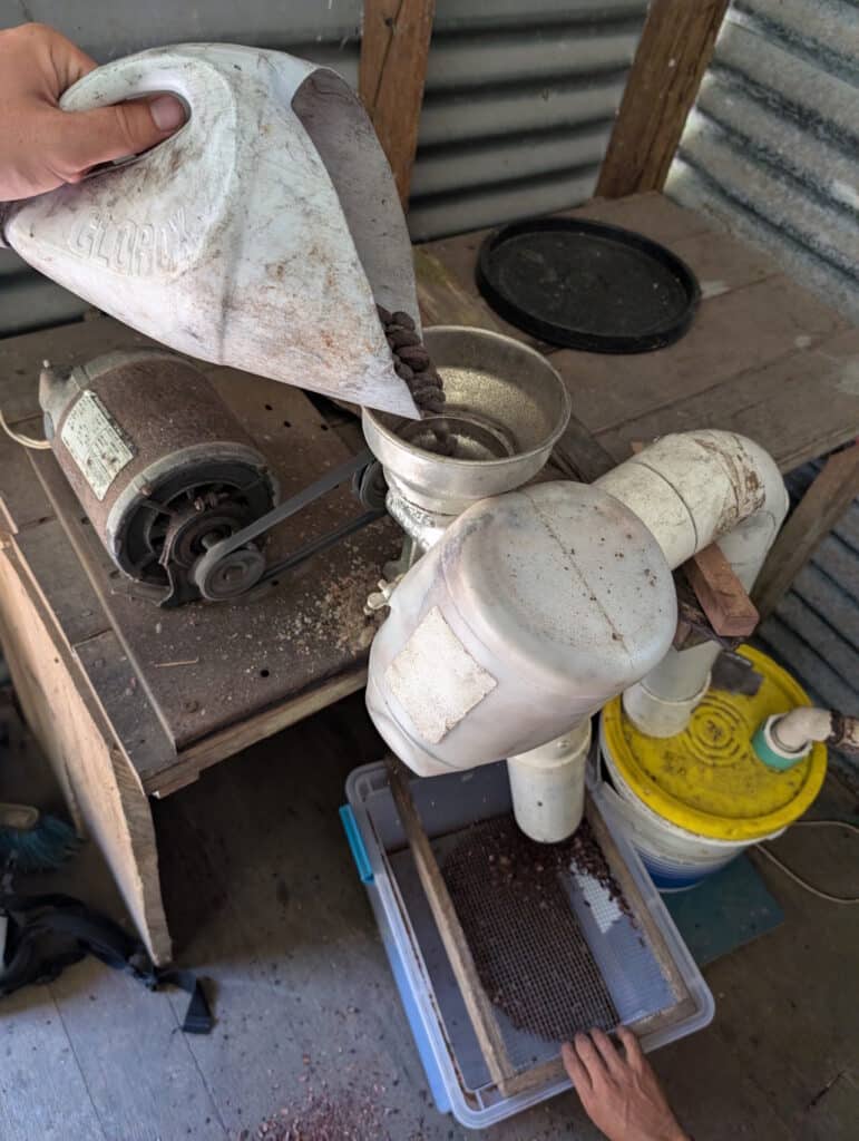 mahlen_und_schale_entfernen